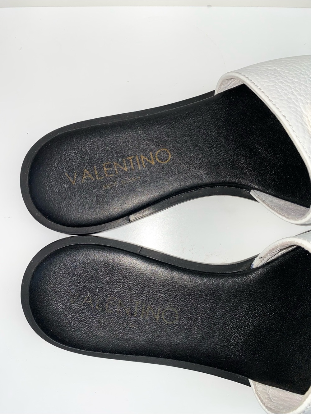Valentino By Mario Valentino White Slide Sandals with Gold Logo - Picture 3 of 5